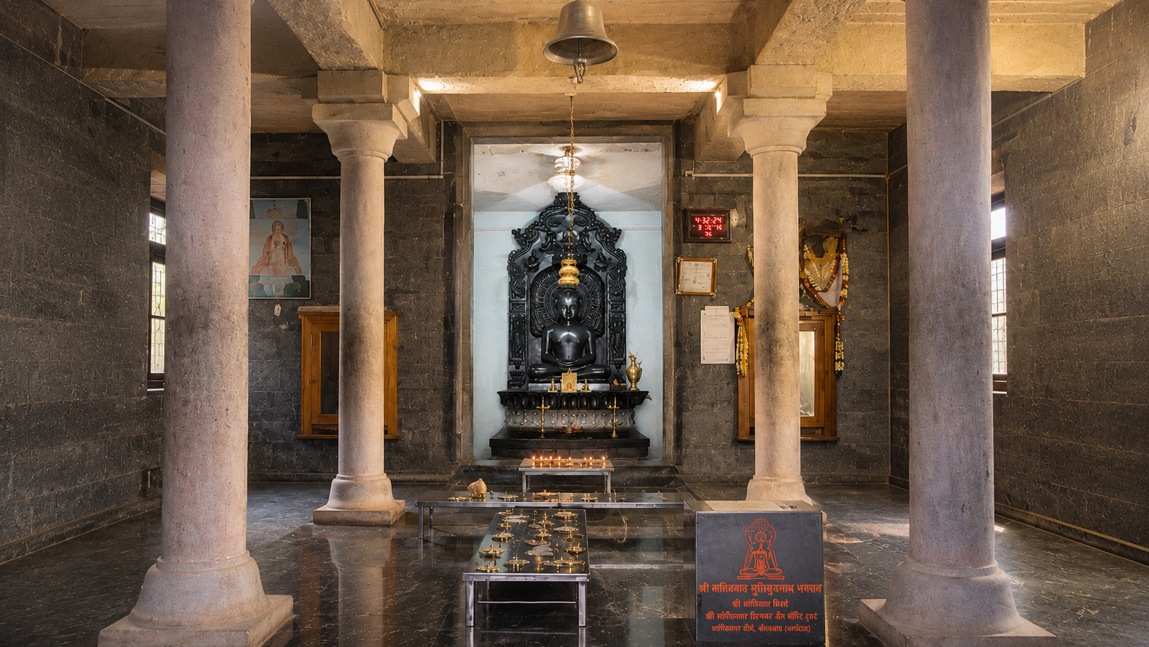 Munisuvratnath Malikwad temple interior